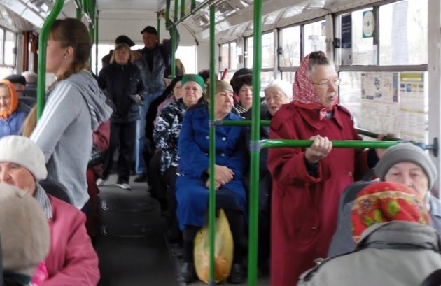 Пенсионерам хотят запретить проезд в общественном транспорте