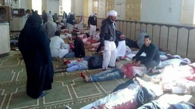 Количество жертв после атаки на египетскую мечеть выросло до 120 человек