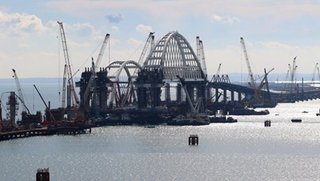 В Госдуме надеются, что Киев еще будет "рукоплескать" мосту в Крым
