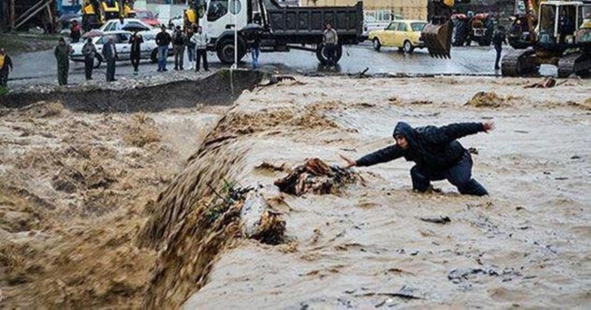 Яву и Шри-Ланку накрыли масштабные наводнения: десятки погибших, среди них - украинец