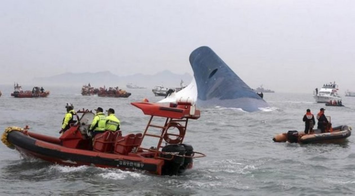 Смертельное столкновение в море: на месте трагедии работают спасатели