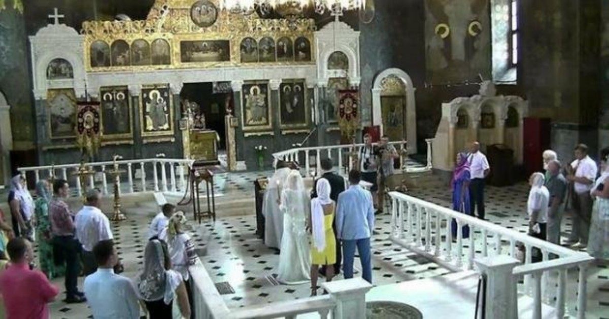 Москва благословила: УПЦ МП разрешили совершать браки между крестными