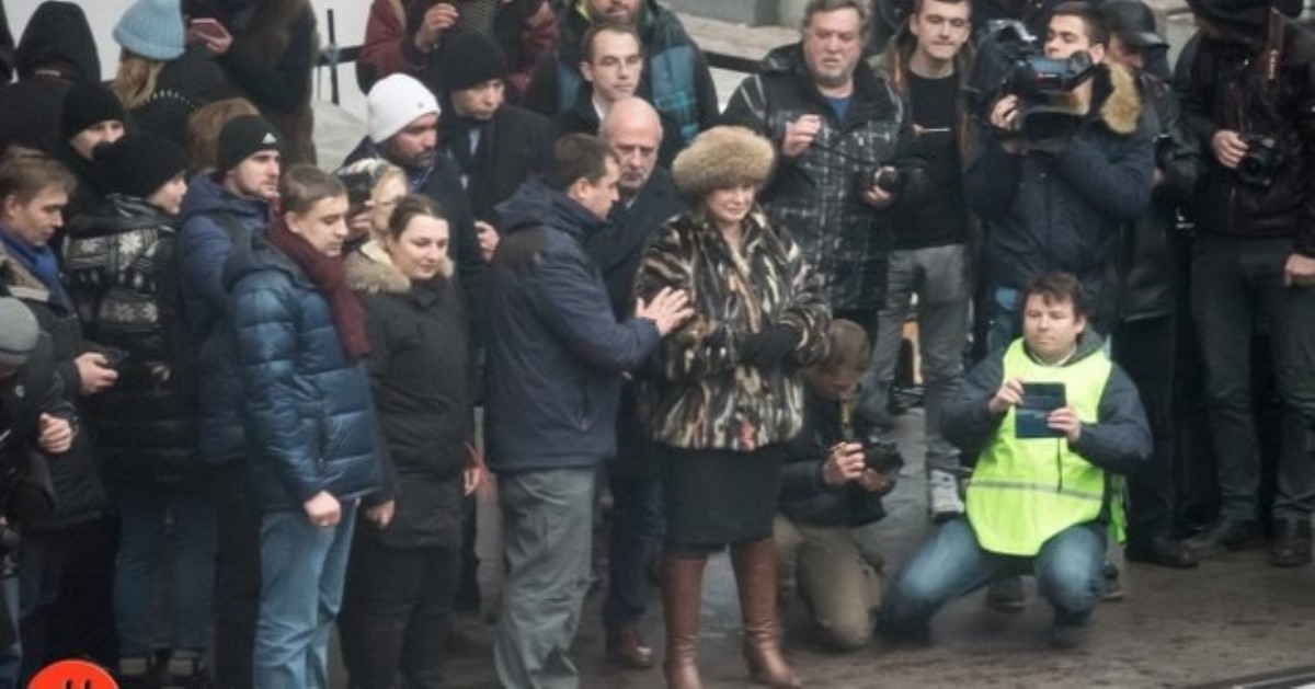 Мнение: Женщина, которая стояла с Саакашвили на сцене, это и есть ответ на вопрос – чьи интересы он представляет в Украине