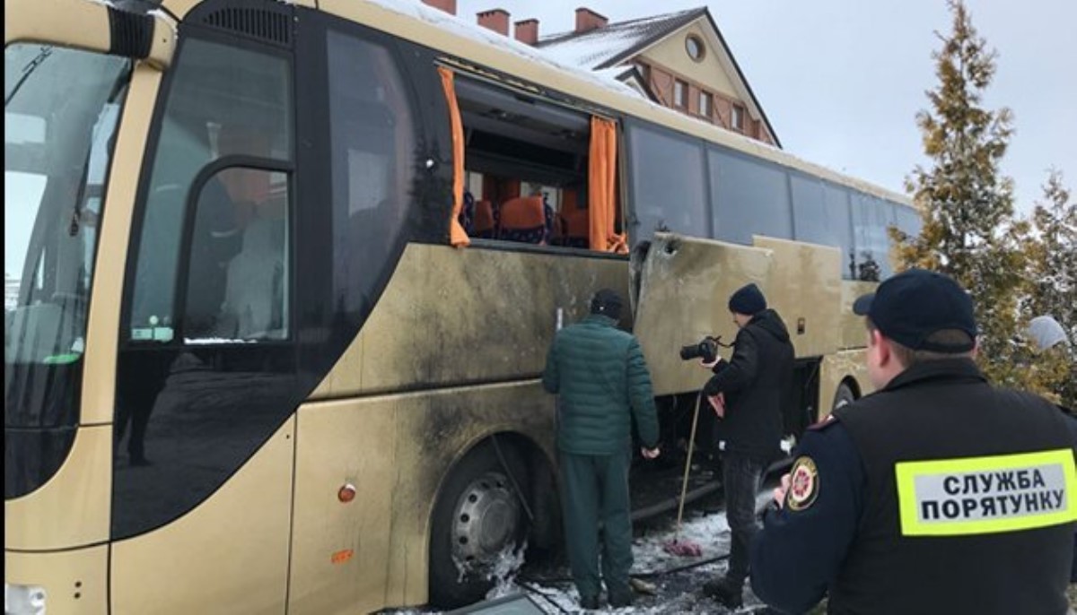 Польский автобус под Львовом обстреляли из гранатомета
