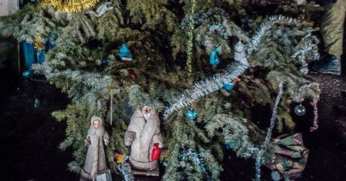 Новый год в Донецке: известный блогер показал красноречивые фото