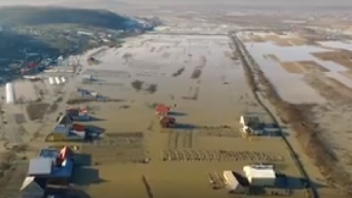 Потоп на Закарпатье: появилось впечатляющее видео с дрона