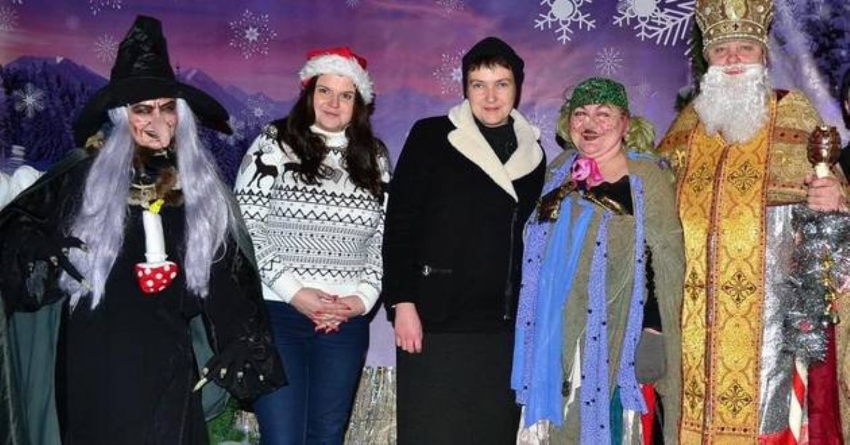 Надя на маскараде: соцсети повеселила команда Савченко на празднике Святого Николая