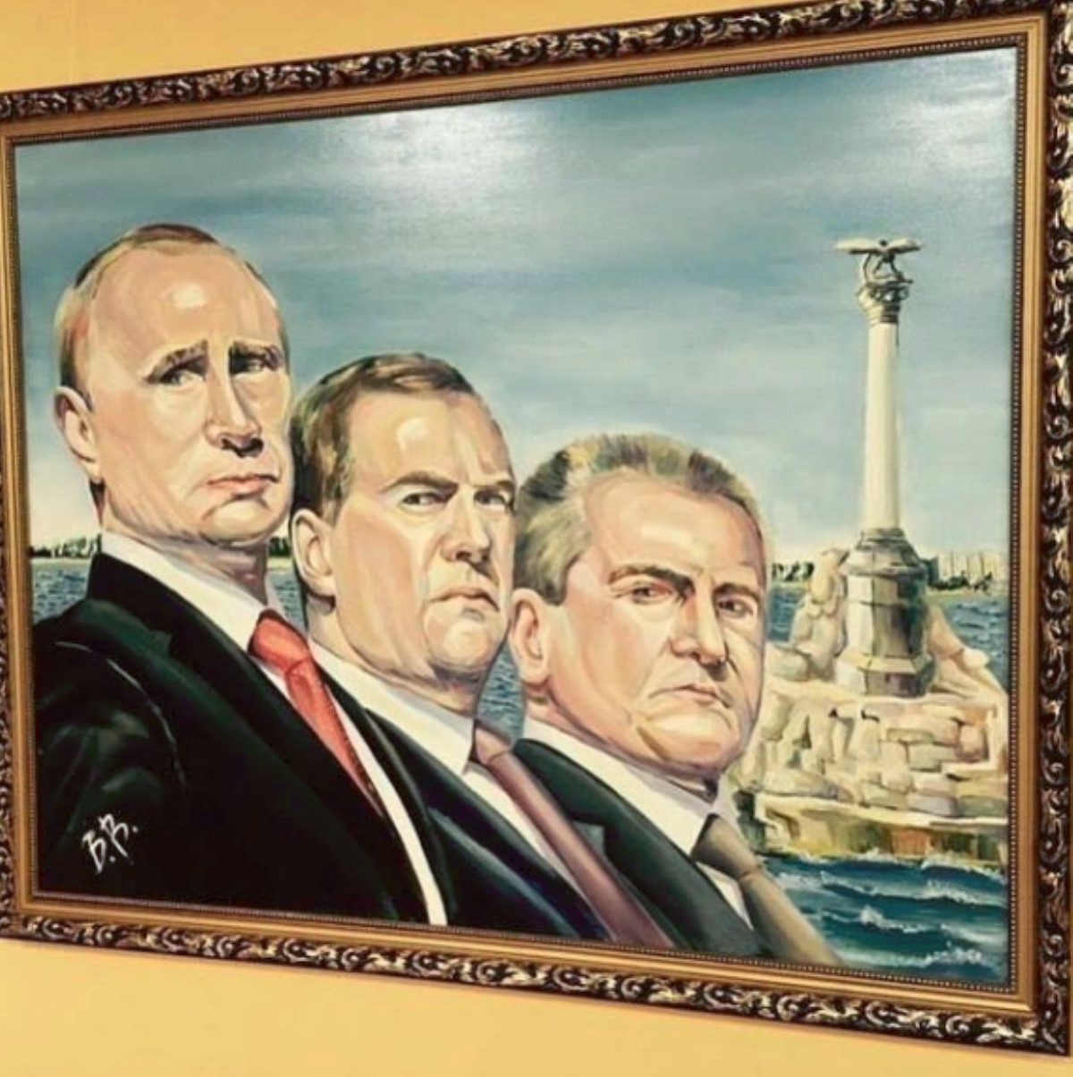 "Отвратительные рожи": в сети высмеяли крымский портрет Путина и Медведева