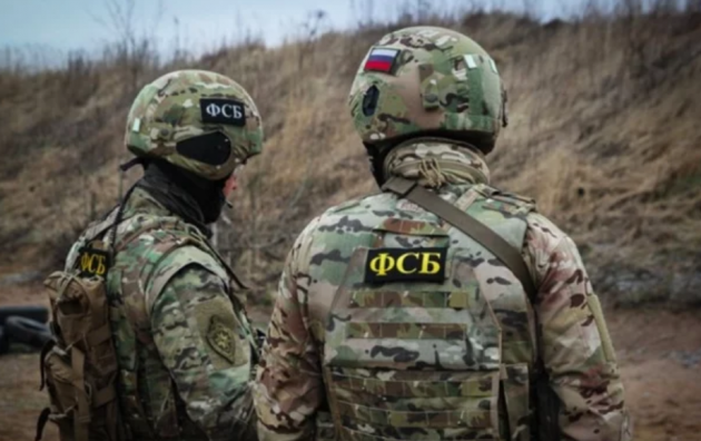 На границе с Крымом задержали двух украинцев