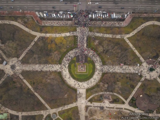 Появились фото воскресного марша за импичмент Порошенко с высоты птичьего полета