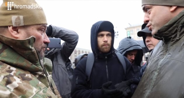 Появилось видео стычки участников "Азова" с Бирюковым на Майдане