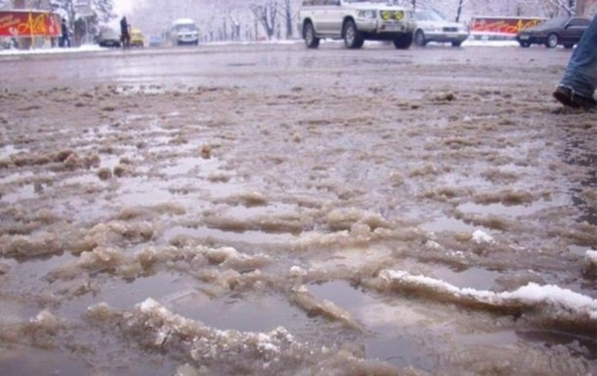 Заморозки и мокрый снег: синоптики предупредили об ухудшении погоды
