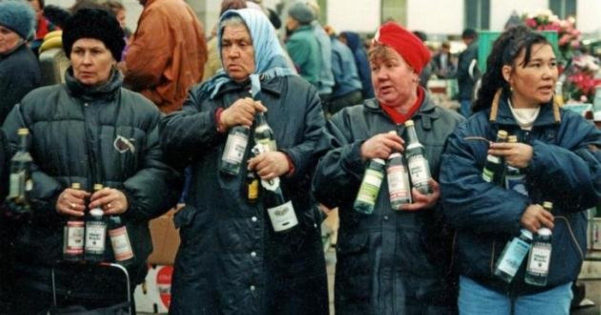 Боярышник, капли для глаз и карбид: чем украинцы заменяют алкоголь