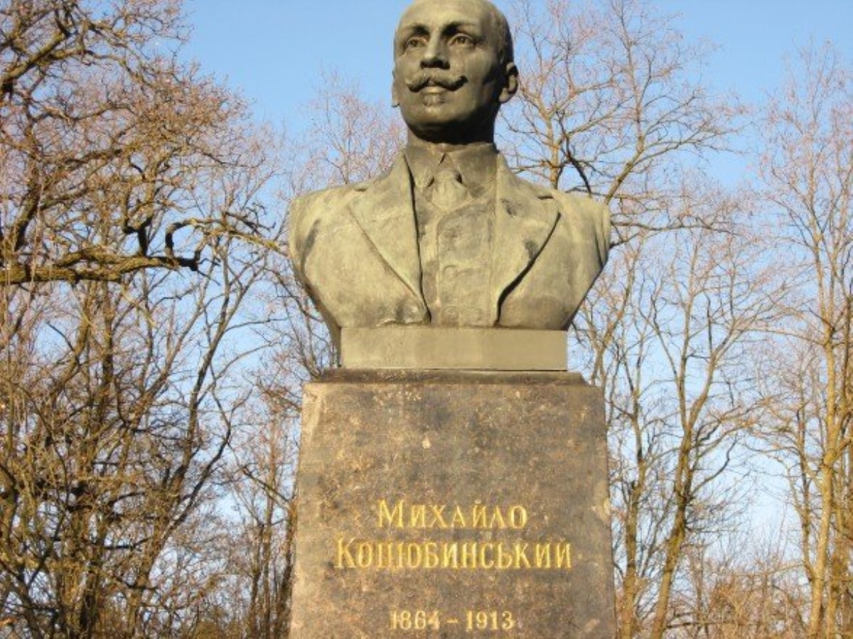 В Чернигове нашли похищенные памятники Пушкину и Коцюбинскому