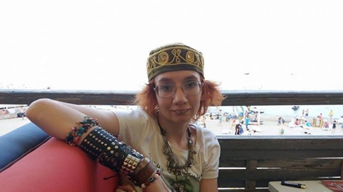 "Бухали и плакали": опальная поэтесса раскаялась за участие в Евромайдане