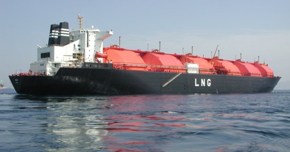 Российское судно с газом совершило внезапный "маневр" у берегов США
