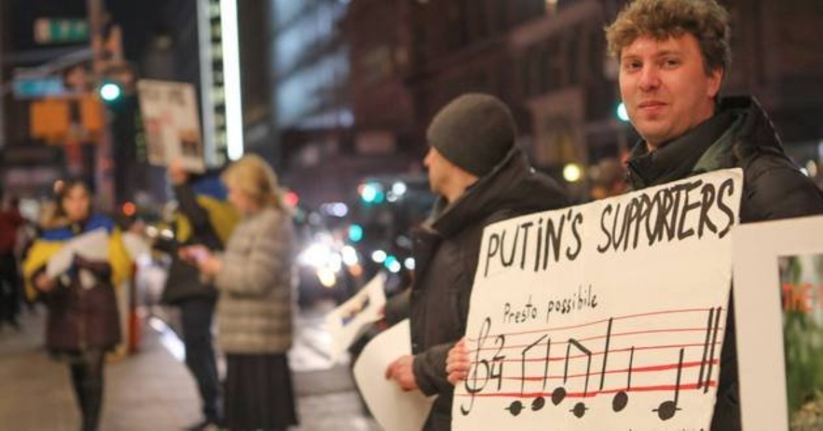 В Нью-Йорке встретили протестами путинских артистов, поддержавших захват Крыма