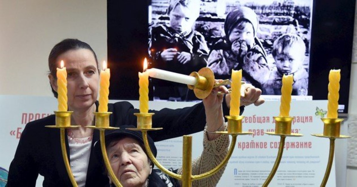 Чудовищная трагедия: во всем мире чтят память жертв Холокоста