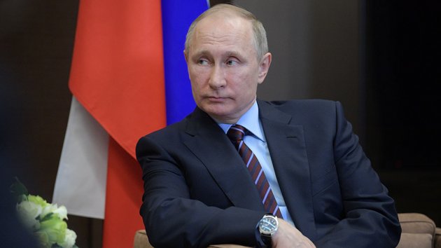 В России начался предвыборный сбор подписей за Путина