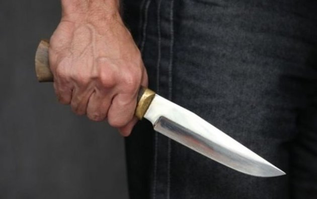 Угрожая ножом у веб-дизайнера украли 15 биткоинов