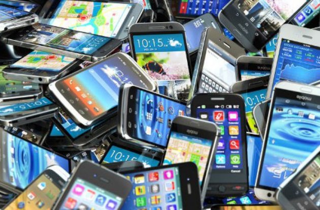 Украинским школьникам запретят пользоваться смартфонами?