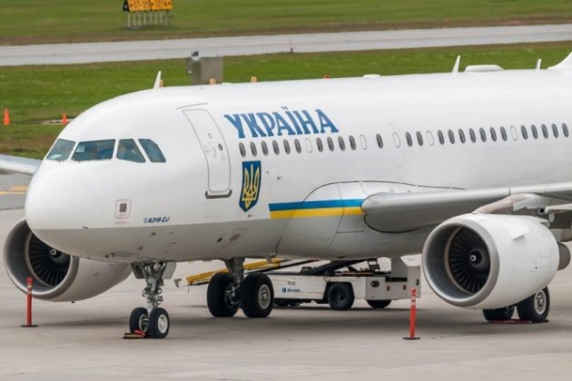 Самолет Порошенко не смог долететь до Черниговской области