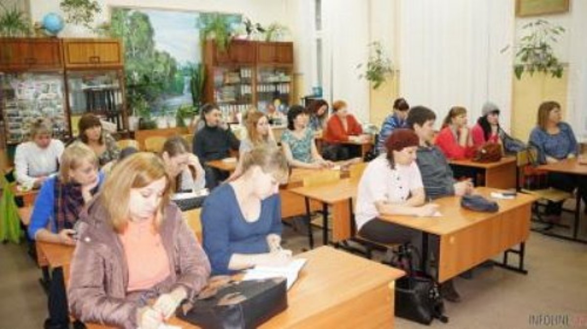 В школах Украины запретили родительские комитеты: что изменится