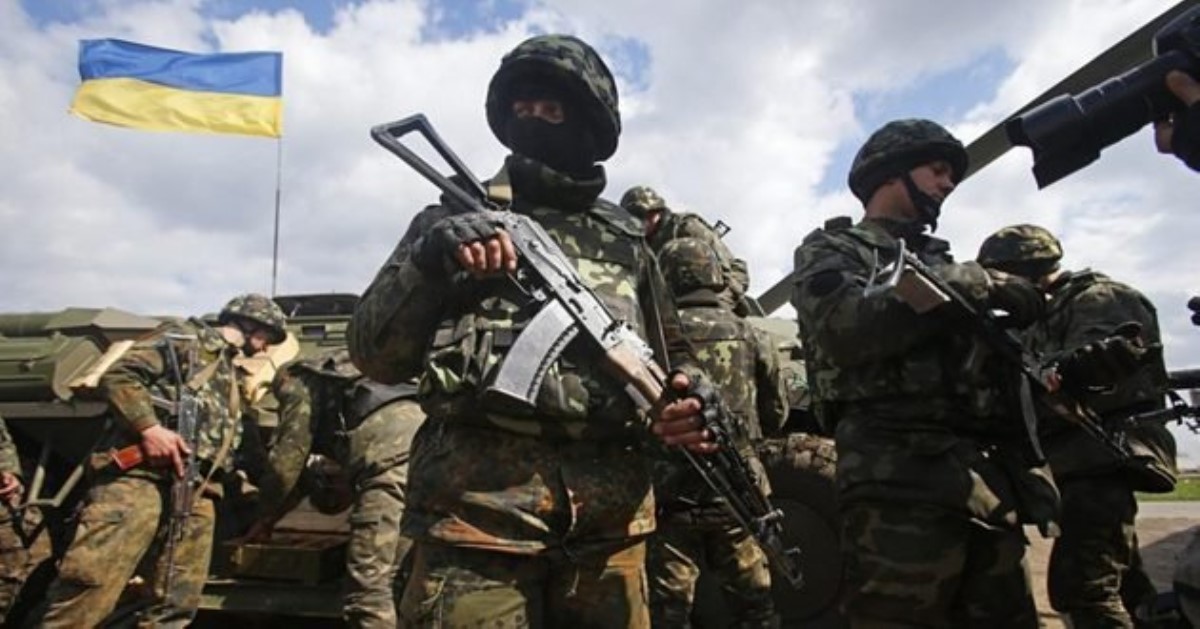 Украинским военным запретят говорить “Здравия желаем”: что будет вместо