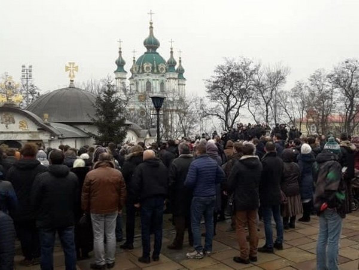 Скандал с УПЦ МП: в Киеве поддержали снос часовни возле Десятинной церкви