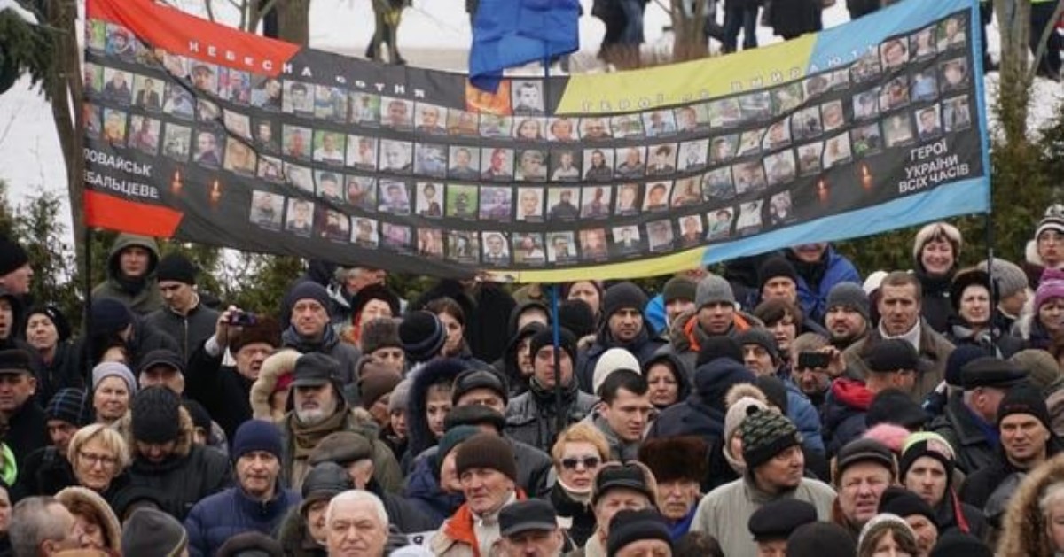Закрытое метро и отсутствие Саакашвили: как в центре Киева требуют импичмента Порошенко