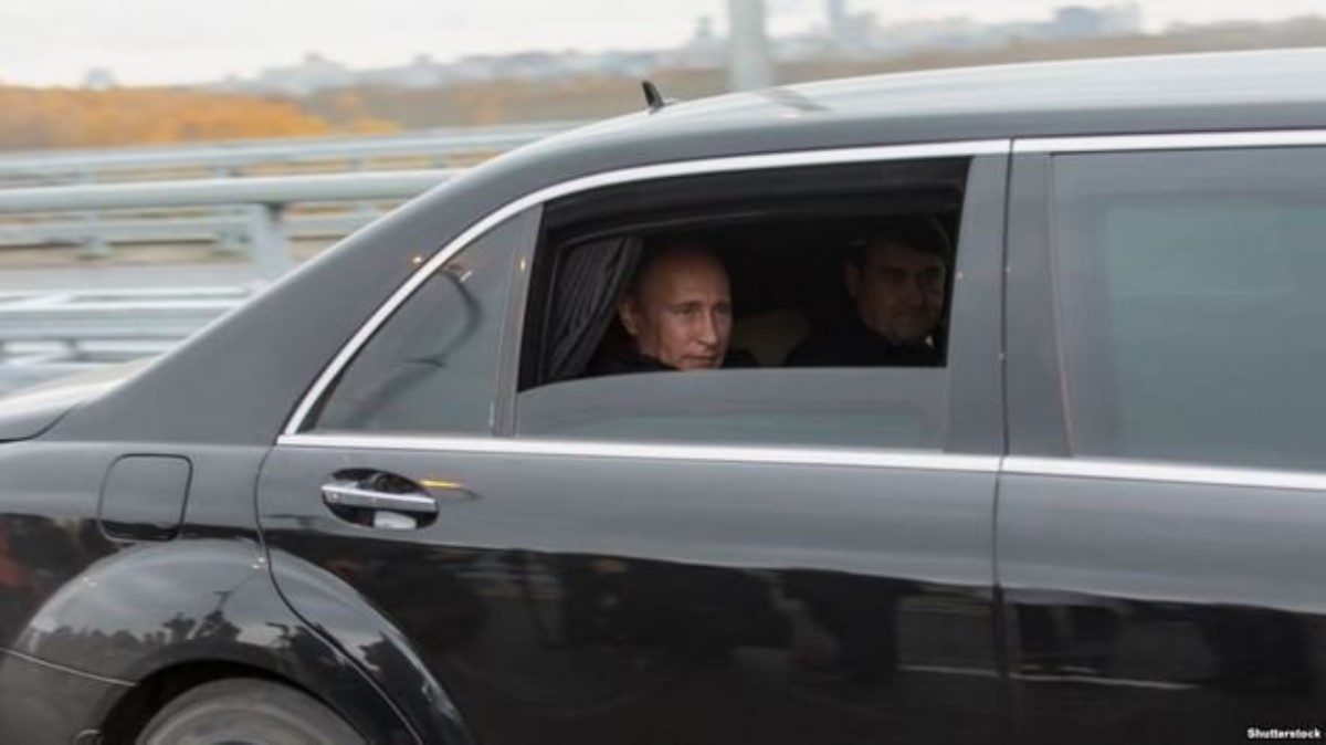 Россиян загнали "как скот" из-за кортежа Путина