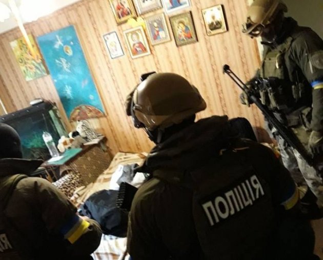 В Киеве задержали банду домушников, которые закидали гранатами копов в Днепре