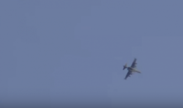 Уклонившийся от огня террористов российский Су-25 попал на видео