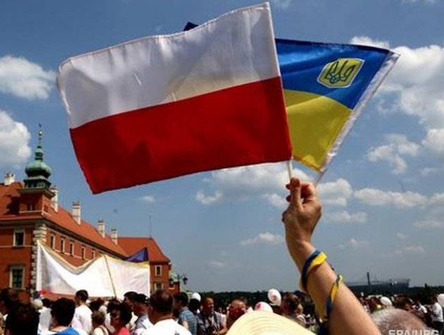 Украинцев признали «коллективным героем польской экономики»