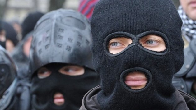 Україну накрила хвиля рейдерських захоплень, бойовиків наймають за копійки