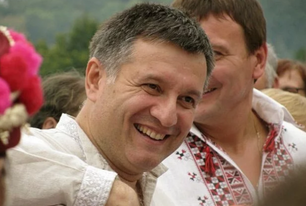 Пока патриоты Украины погибают на войне... Новая вилла Авакова всколыхнула сеть