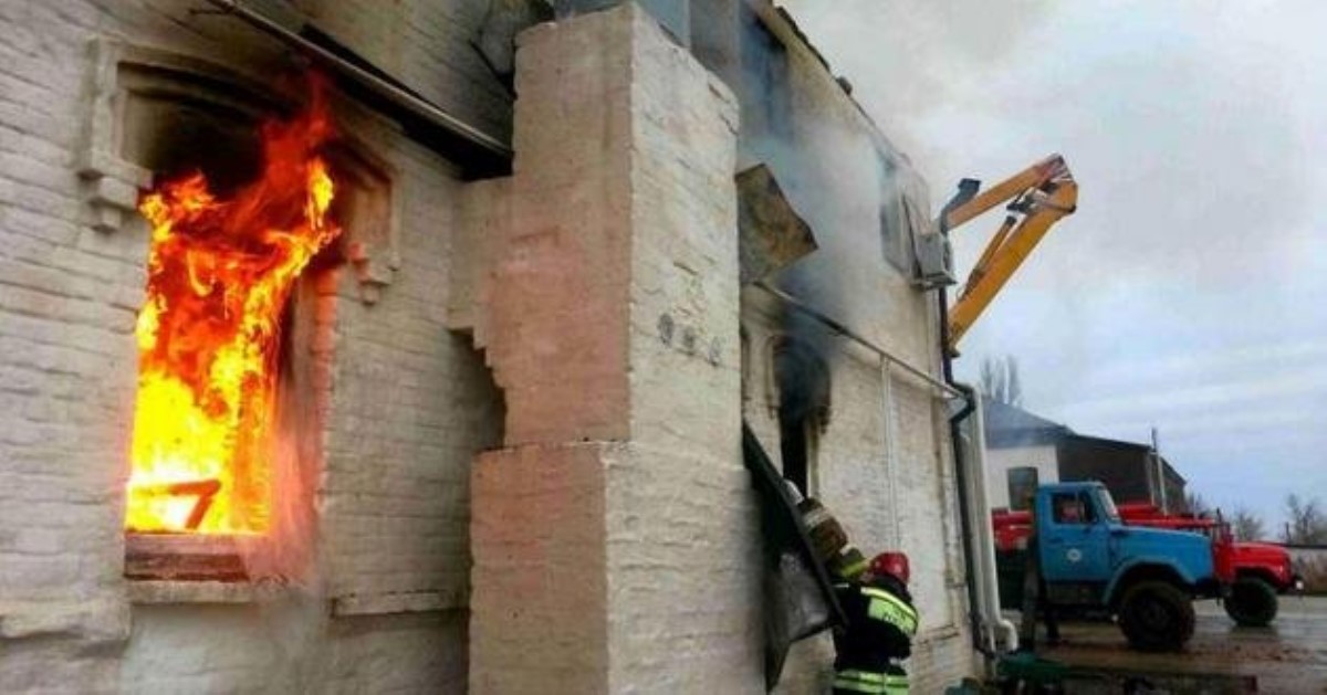 Адское пламя поглотило украинский монастырь, есть жертвы