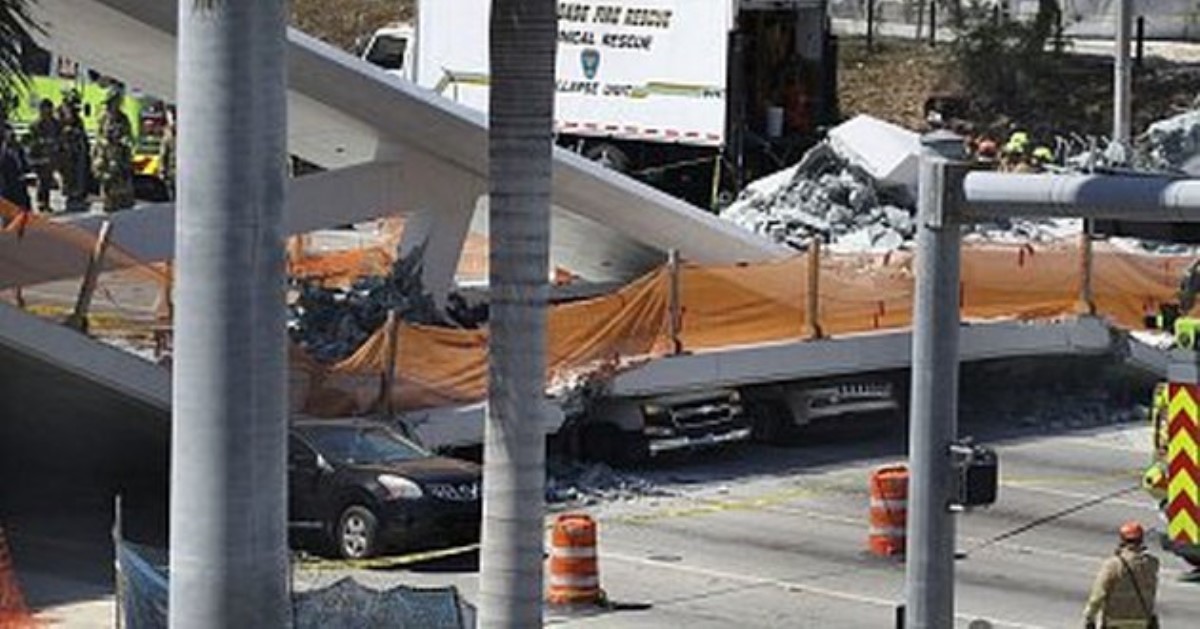 В Майями рухнул 950-тонный пешеходный мост: есть жертвы
