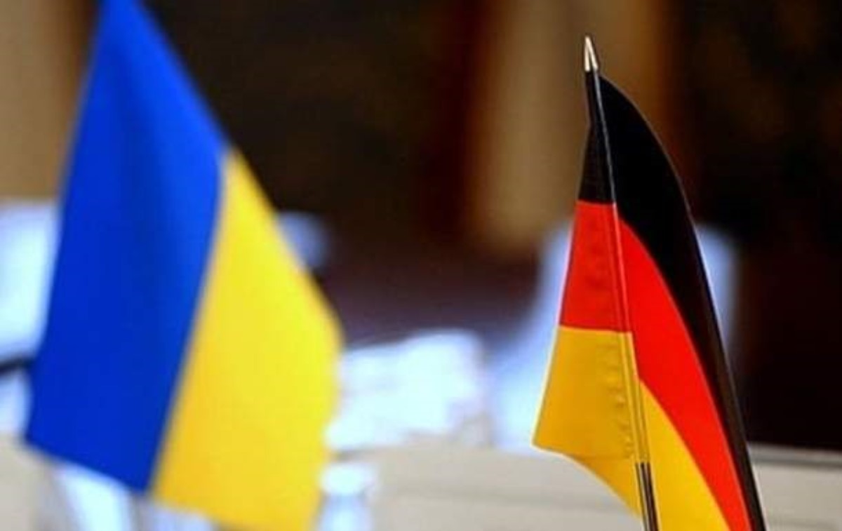 Украине мягко посоветовали не вмешиваться во внутренние дела ФРГ