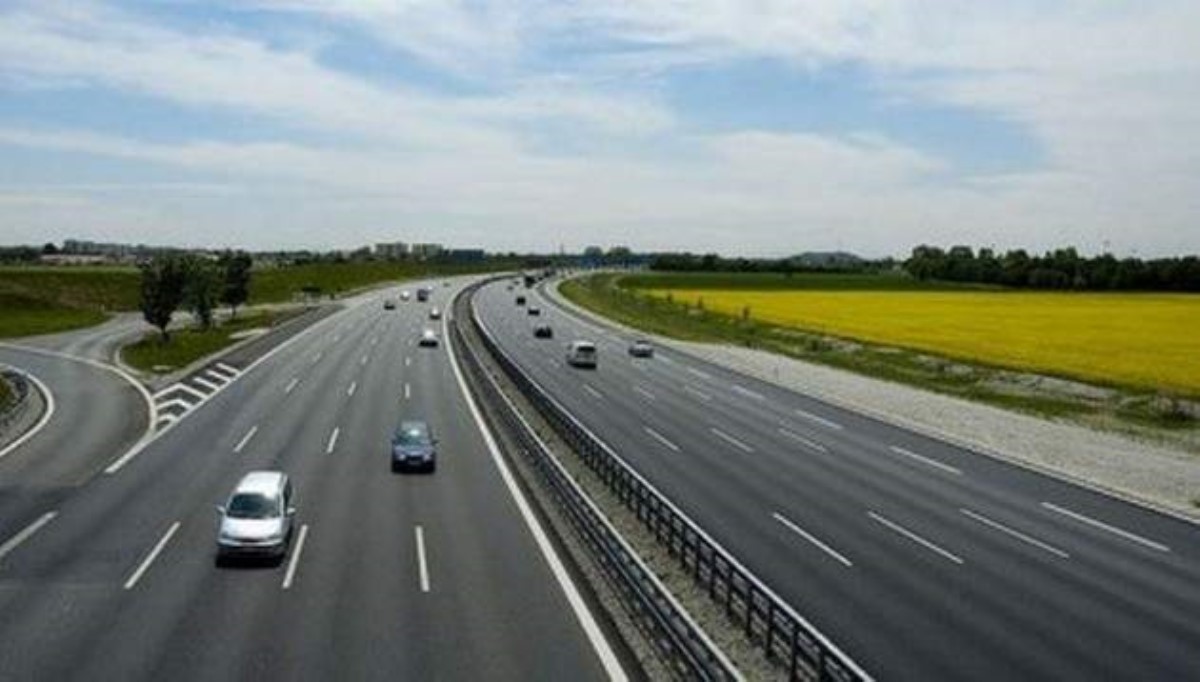 Порошенко принял решение по строительству платных дорог в Украине