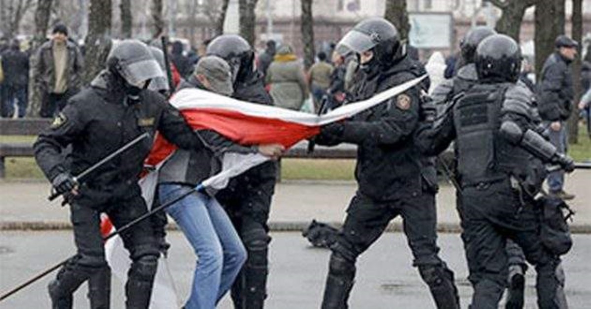 В Беларуси День воли отмечают задержаниями и блокированием работы журналистов