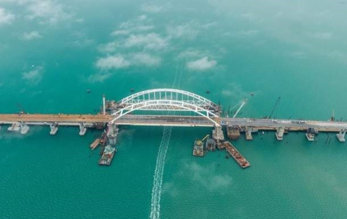 Омелян подсчитал убытки от Керченского моста