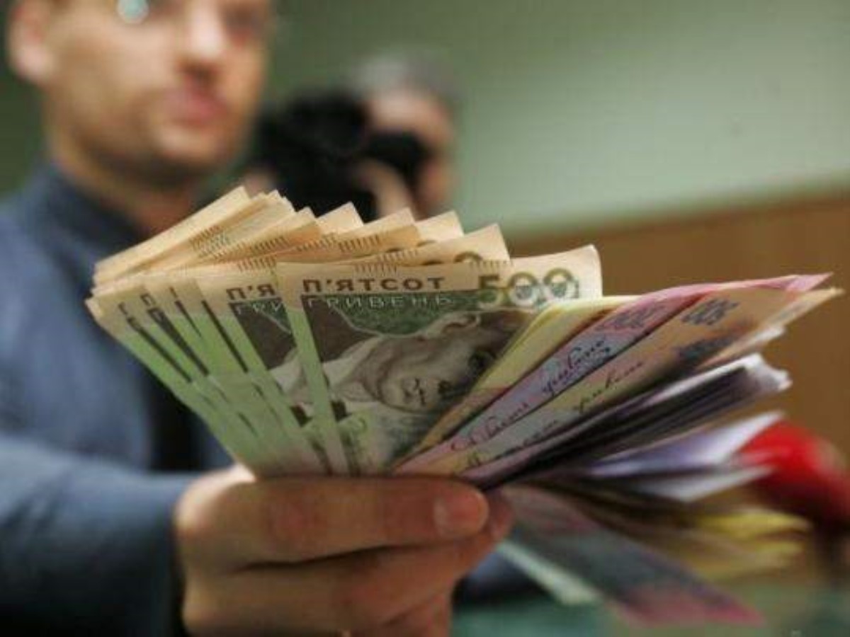 Гройсман пообещал среднюю зарплату в Украине в 10 тысяч грн