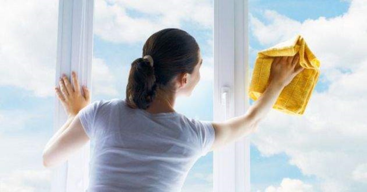 Научись быстро мыть окна: есть простой трюк