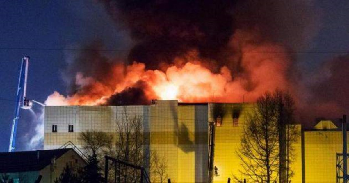 Дым и паника: появились кадры первых секунд пожара в Кемерово