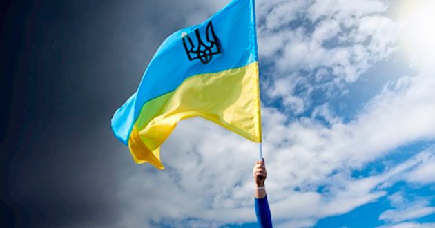 Украине пора перестать "страдать"