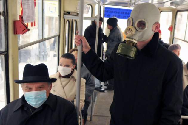 Выброс газа под Москвой: сотни людей штурмуют больницу