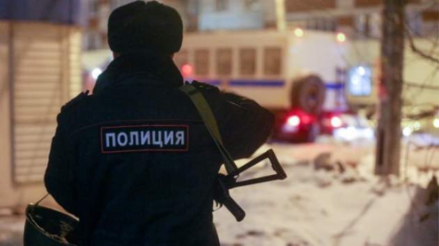 Россиянин расстрелял полицейского, которого вызвал, чтобы спасти дом "от оборотней