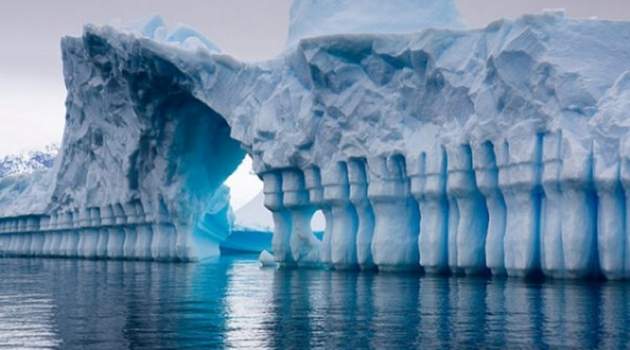 Наука бессильна:  в Антарктиде обнаружена загадочная лестница