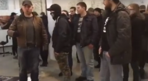 "Будем по вам стрелять!" Появилось видео, как радикалы сорвали дискуссию о правах человека в Киеве